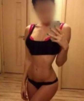 Я настоящая горячая фея, умеющая создать атмосферу неземного блаженства. В моих нежных объятиях ты позабудешь обо всем и погрузишься в мир наслаждения. Мои услуги разнообразны, от чувственного массажа до развратных экспериментов. У меня есть отличные отзывы, подтверждающие мою профессиональность и нежность. Мои фото говорят сами за себя – я сексуальная богиня, способная удовлетворить даже самого требовательного мужчину. Жду встречи в Москве, чтобы подарить тебе незабываемые моменты страсти и наслаждения. 🌹💋🔥 6399, 27 лет