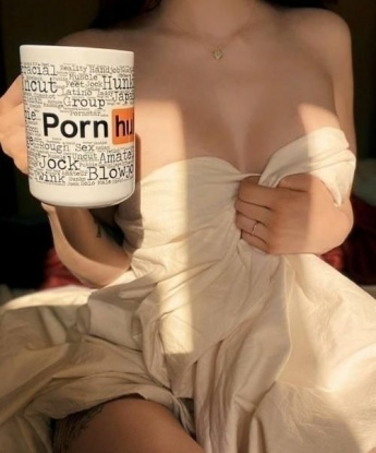 Я умею развлекать и удивлять, мне нравится заботиться о моих клиентах и дарить им незабываемые моменты страсти и удовольствия. У меня есть множество услуг, которые я готова предложить тебе, начиная от классического секса и заканчивая ролевыми играми и экспериментами. Мои фото настоящие и ты не останешься разочарованным. Я живу в Москве, поэтому можем встретиться в любое удобное для тебя время. Жду тебя 😏💋 7199, 22 года